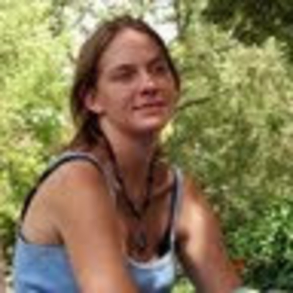 Meet your Posher, Alisha - Picture 1 of 1